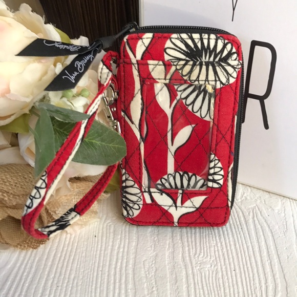 Vera Bradley Handbags - VERA BRADLEY DECO DAISY 7 Pocket WRISTLET